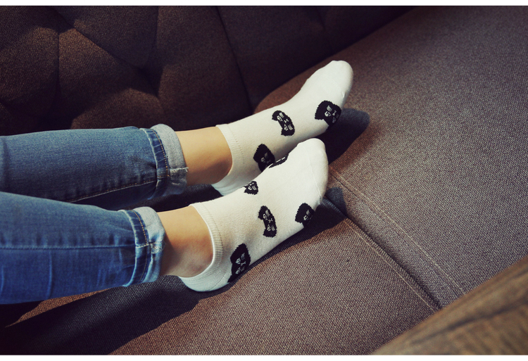 đ&ocirc;i b&iacute;t tất